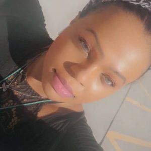 Meet your Posher, Justine